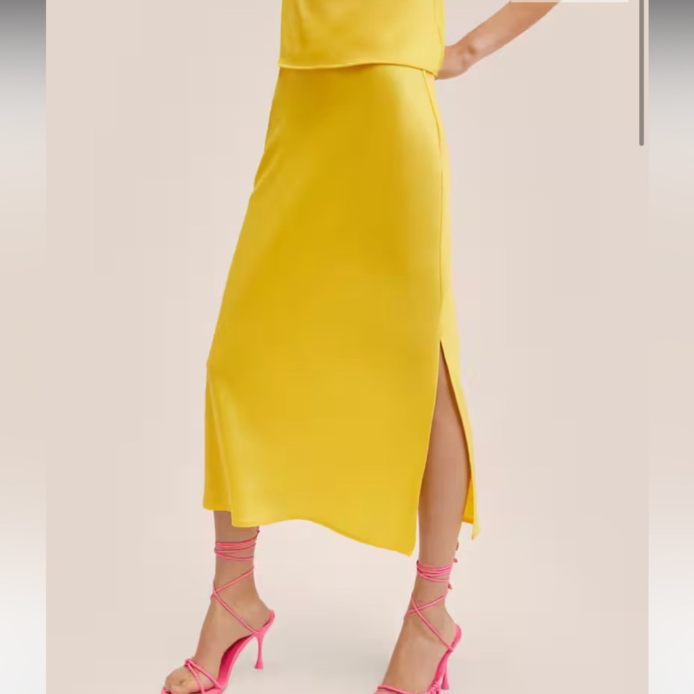 Mango- NWT Yellow silk midi skirt